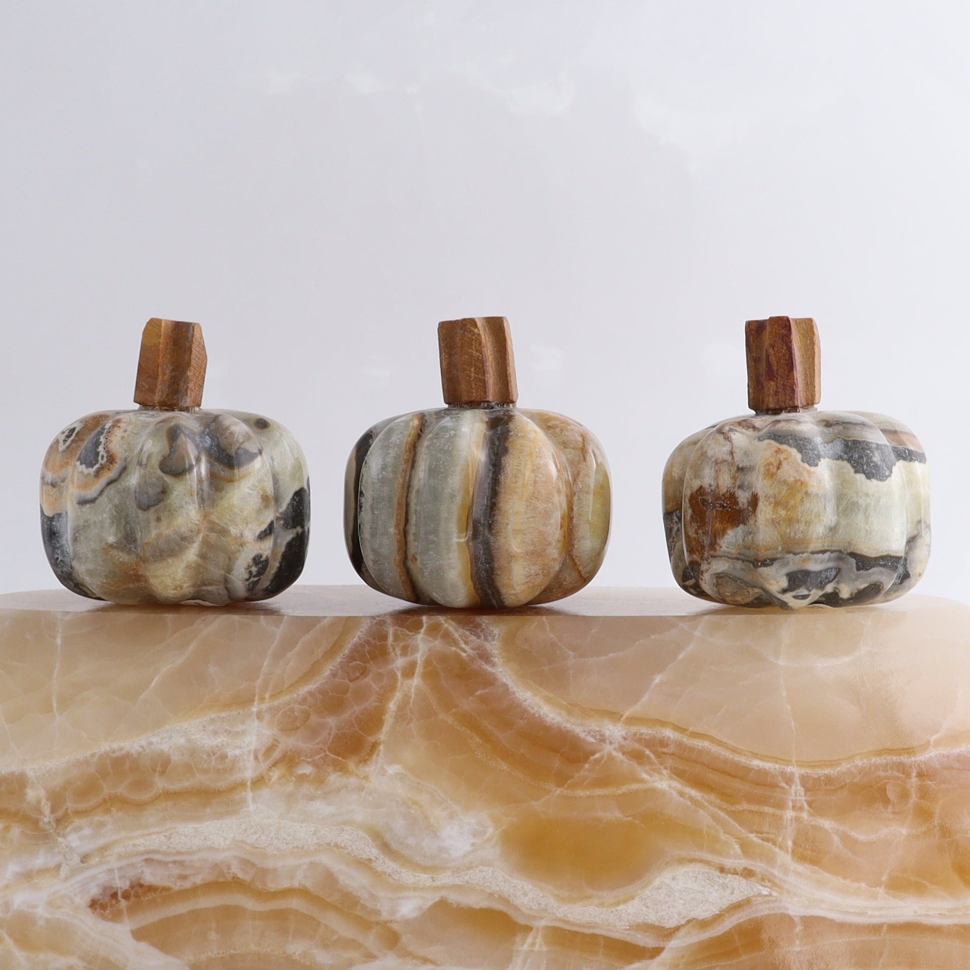 Green Onyx Pumpkins Set of 6 - Expert Wholesale and Supplier of Wholesale Crystals & Bulk Gemstones, ["Catalog Onyx","Mexico","onyx","Pumpkin"]