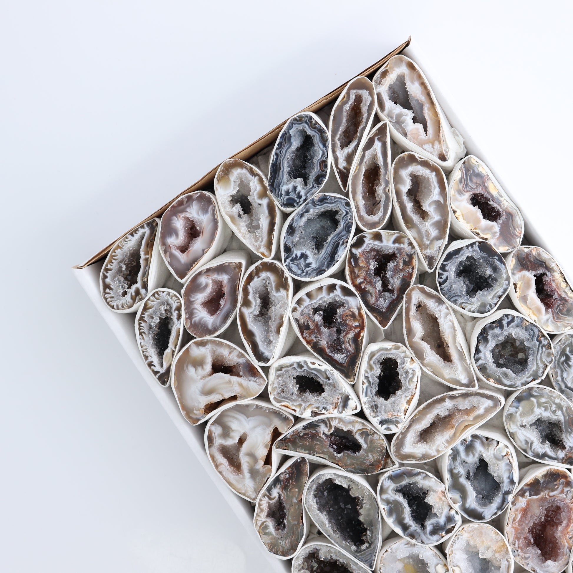 Agate Geodes Flat - Expert Wholesale and Supplier of Wholesale Crystals & Bulk Gemstones, ["Agate","Geodes"]