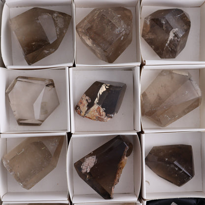 Quartz Mixed Set of 15 - Expert Wholesale and Supplier of Wholesale Crystals & Bulk Gemstones, ["Brazil","Clear Quartz","Quartz","Smoky Quartz"]