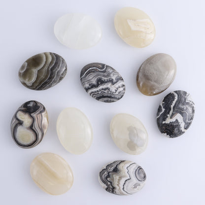 Onyx Palm Stones 1 kg Set - Expert Wholesale and Supplier of Wholesale Crystals & Bulk Gemstones, ["Mexico","onyx","Palm Stones"]
