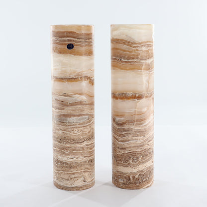 One Medium Honey Polished Top Onyx Lamp Blind