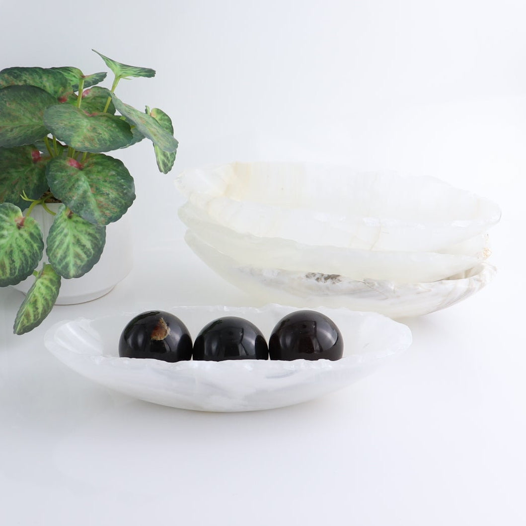 One Mexican Onyx/Calcite White Small Canoe Bowl | Mi Esperanza Minerals | Supplier of Crystals and Onyx