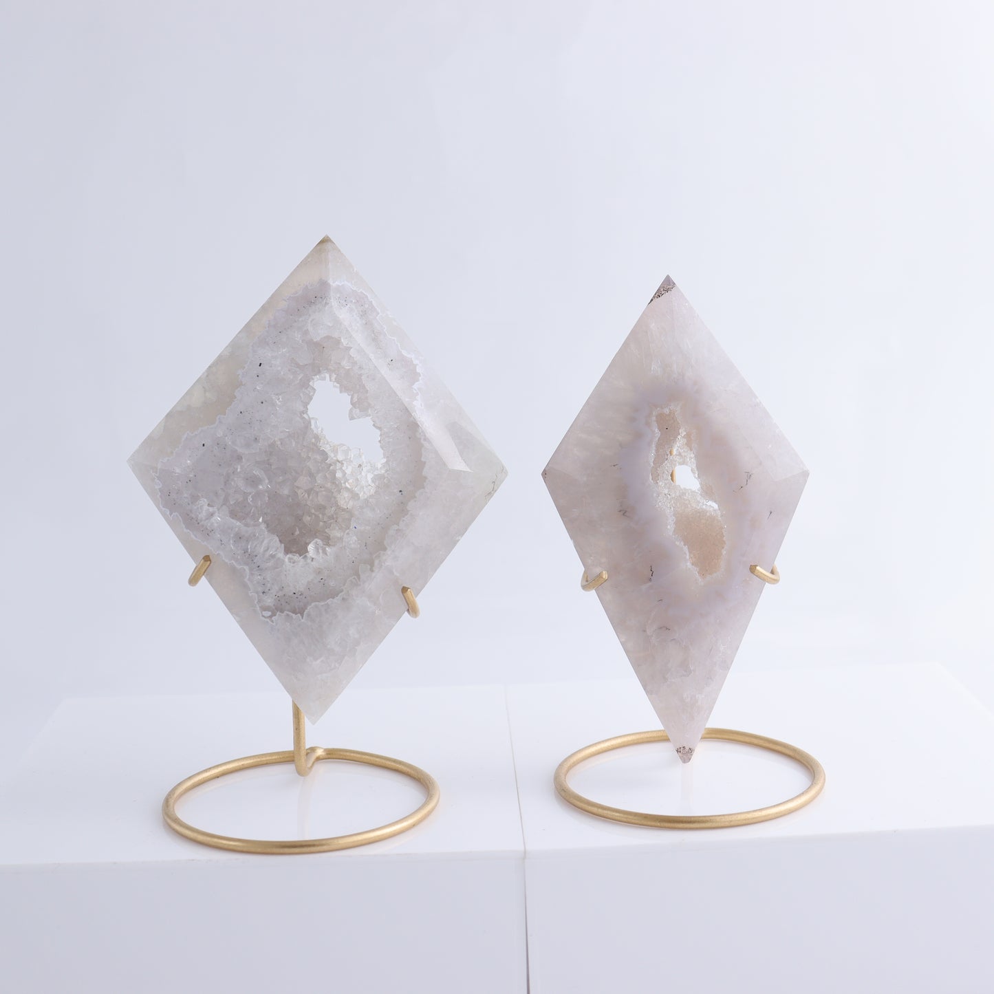 Agate Diamond Carving with Stands Set of 5 - Expert Wholesale and Supplier of Wholesale Crystals & Bulk Gemstones, ["Agate","Diamond"]