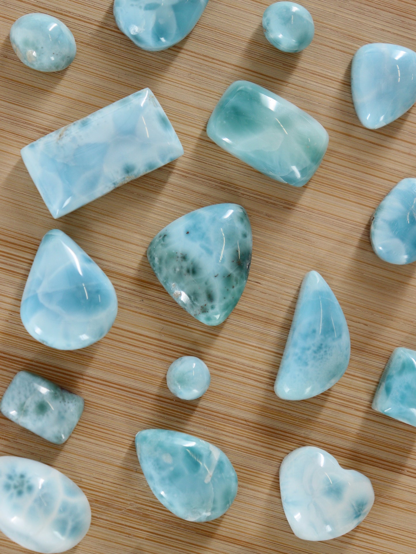 Larimar Cabs Set of 24