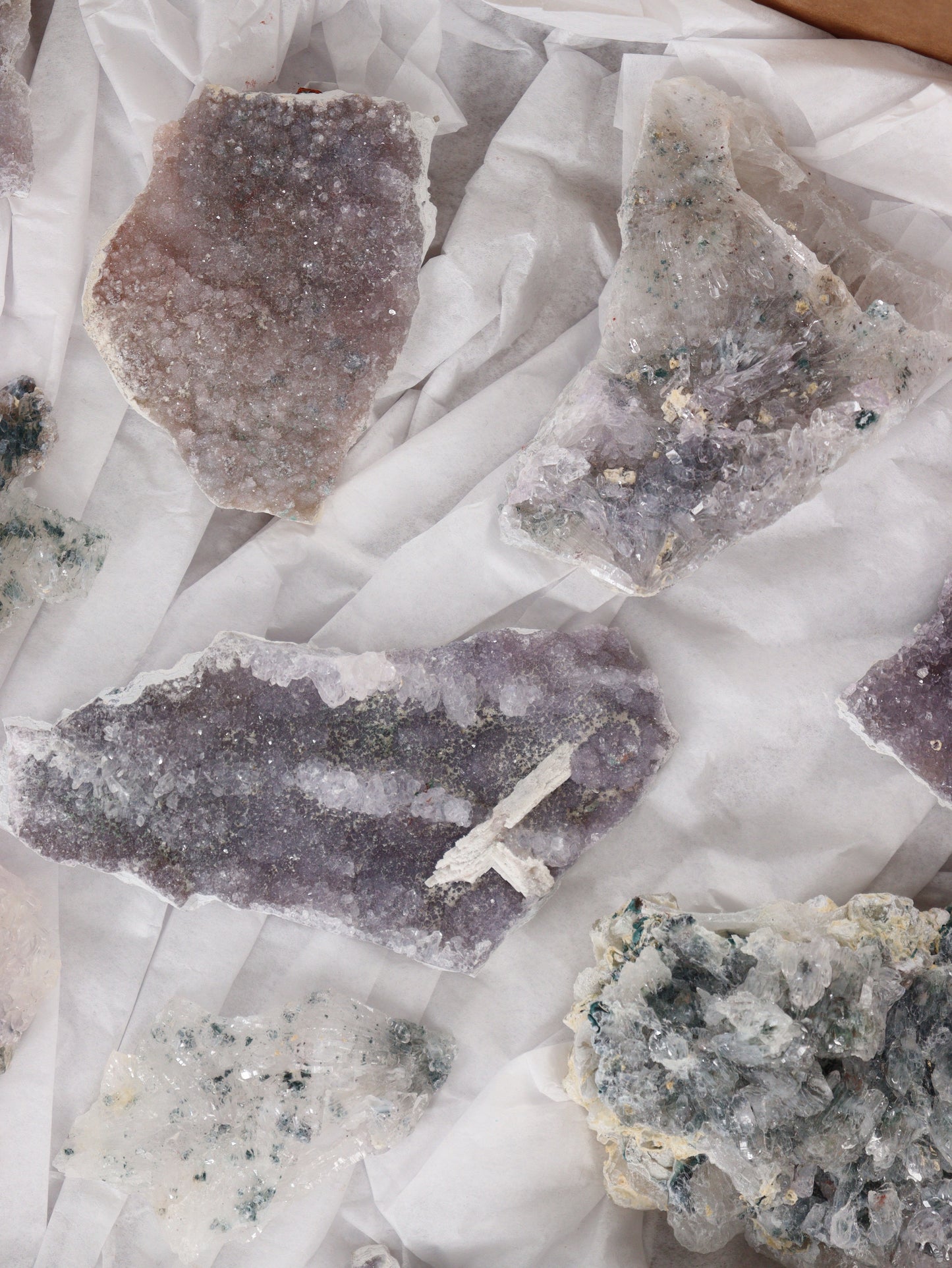 Amethyst Flower Set of 15 - Expert Wholesale and Supplier of Wholesale Crystals & Bulk Gemstones, []