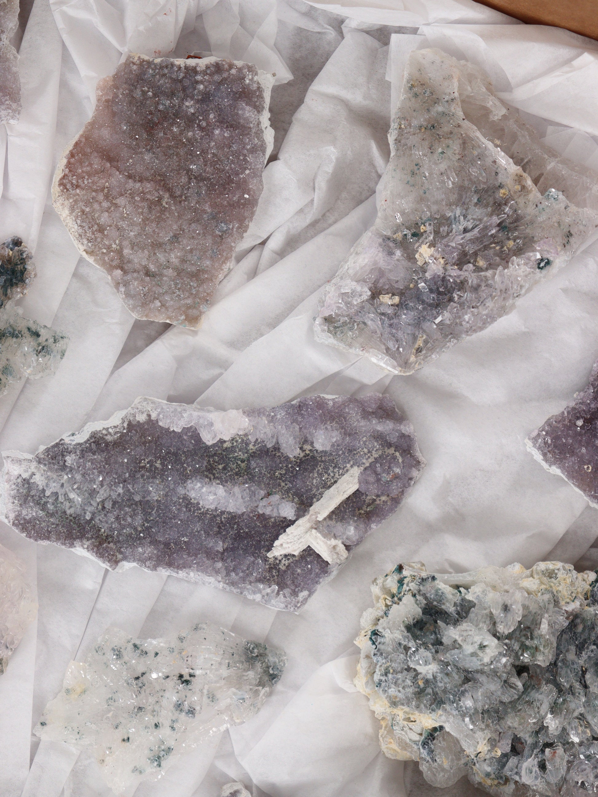 Amethyst Flower Set of 15 - Expert Wholesale and Supplier of Wholesale Crystals & Bulk Gemstones, []