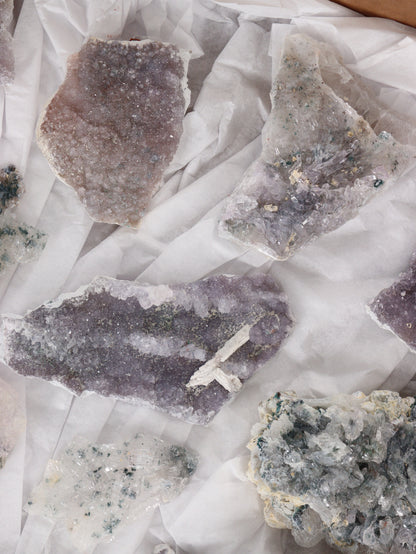 Amethyst Flower Set of 15 - Expert Wholesale and Supplier of Wholesale Crystals & Bulk Gemstones, []