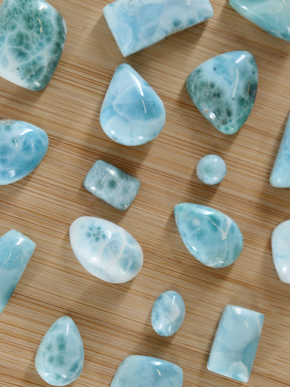 Larimar Cabs Set of 24