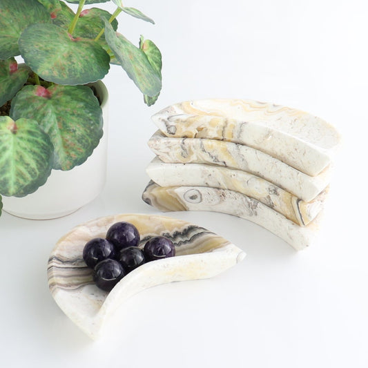 One Mexican Onyx/Calcite White & Yellow Zebra Moon Dish