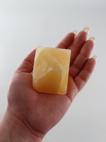 Calcite Cubes Set of 7 - Expert Wholesale and Supplier of Wholesale Crystals & Bulk Gemstones, ["Calcite","close_50","Flats","Freeforms","Honey Calcite","Utah"]