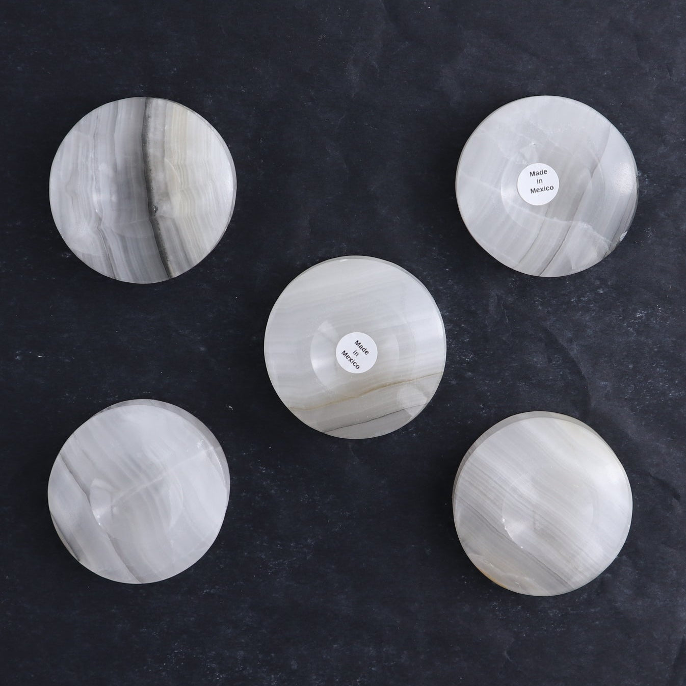 One Mexican Onyx/Calcite White Round Sphere Holder