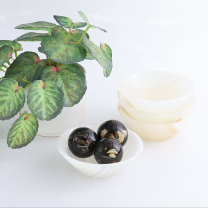 One Bowl (12 cm) Mexican Onyx/Calcite White Polished - Expert Wholesale and Supplier of Wholesale Crystals & Bulk Gemstones, ["bowl","Calcite","Catalog Onyx","Decorative Dish","Mexico","onyx"]