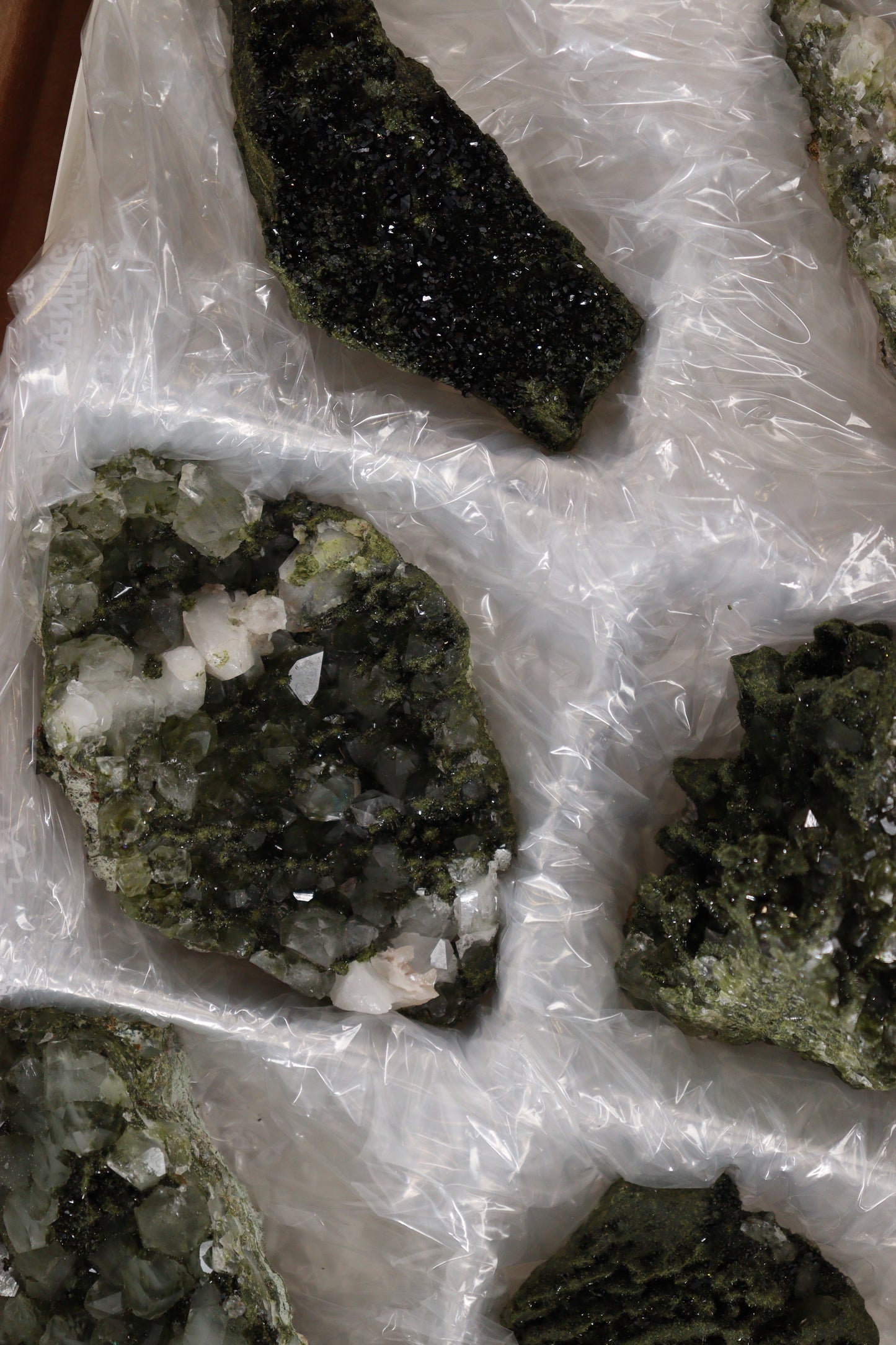 Epidote Flat - Expert Wholesale and Supplier of Wholesale Crystals & Bulk Gemstones, []