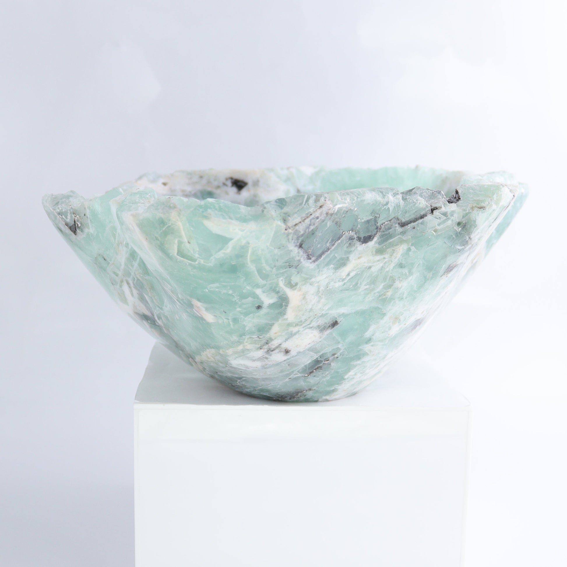 Fluorite Bowl - Expert Wholesale and Supplier of Wholesale Crystals & Bulk Gemstones, ["Bowls","Fluorite","Mexico"]