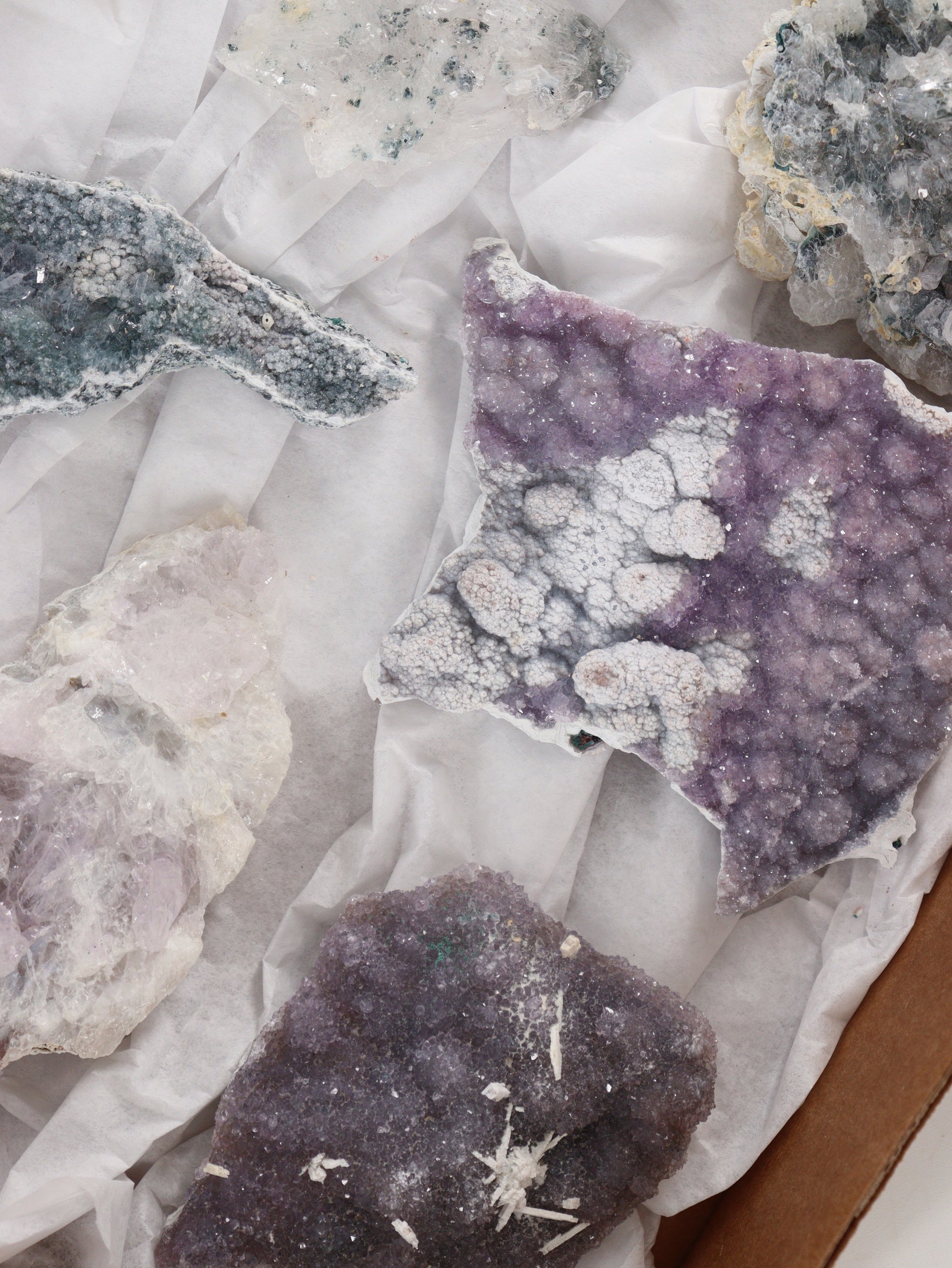 Amethyst Flower Set of 15 - Expert Wholesale and Supplier of Wholesale Crystals & Bulk Gemstones, []