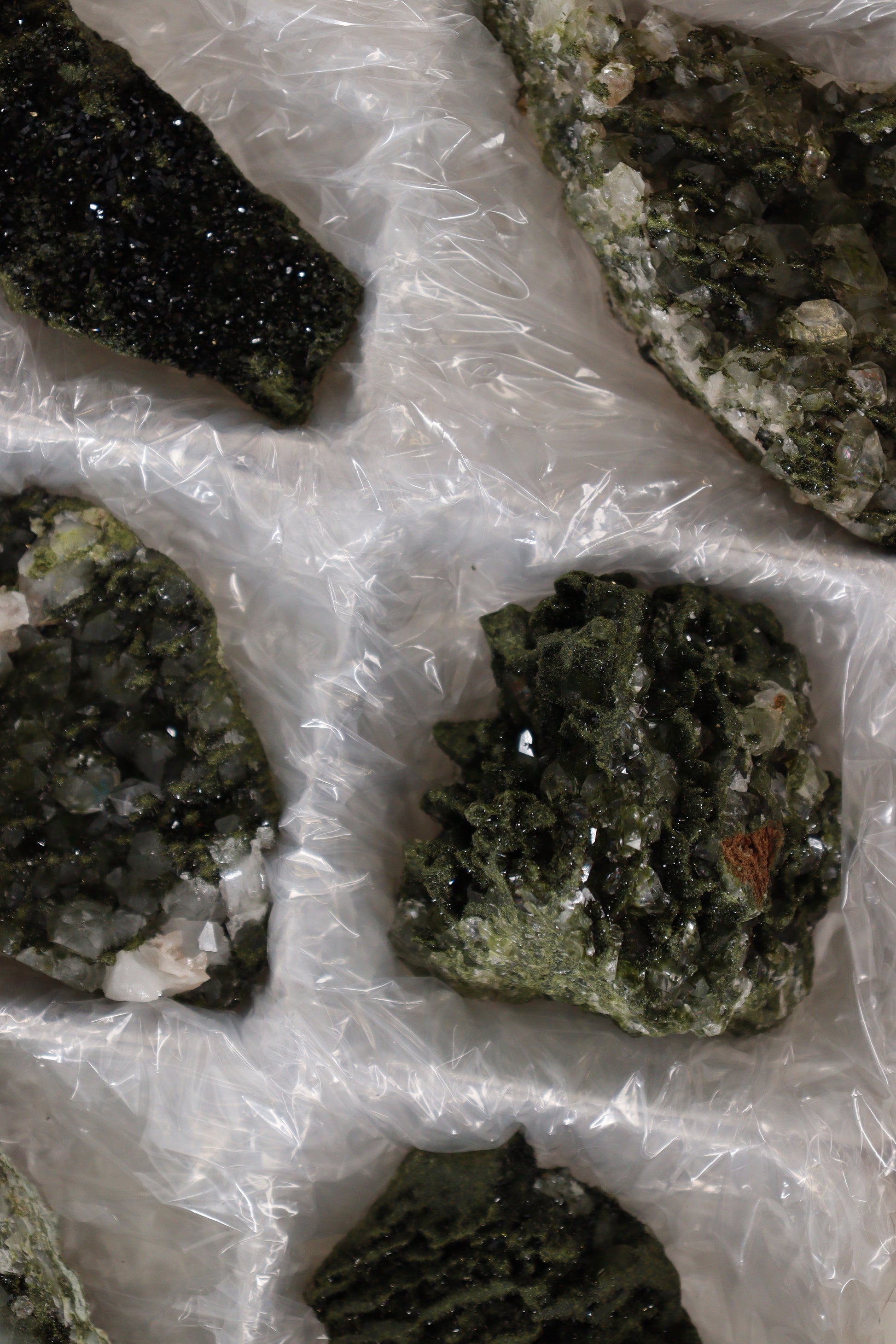 Epidote Flat - Expert Wholesale and Supplier of Wholesale Crystals & Bulk Gemstones, []
