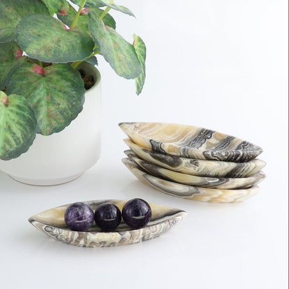 One Mexican Onyx/Calcite Black & Yellow Zebra Leaf Dish
