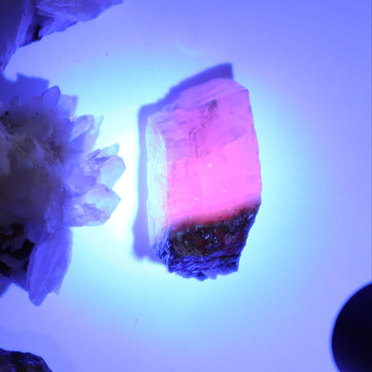 UV Reactive Calcite Flat Set of 35 - Expert Wholesale and Supplier of Wholesale Crystals & Bulk Gemstones, ["Calcite","Freeform","Freeforms","Mexico"]