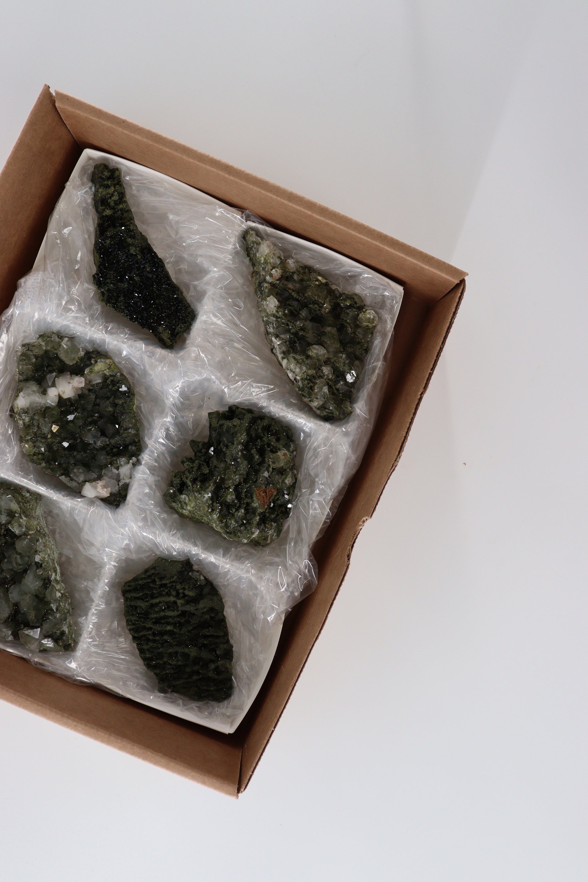 Epidote Flat - Expert Wholesale and Supplier of Wholesale Crystals & Bulk Gemstones, []