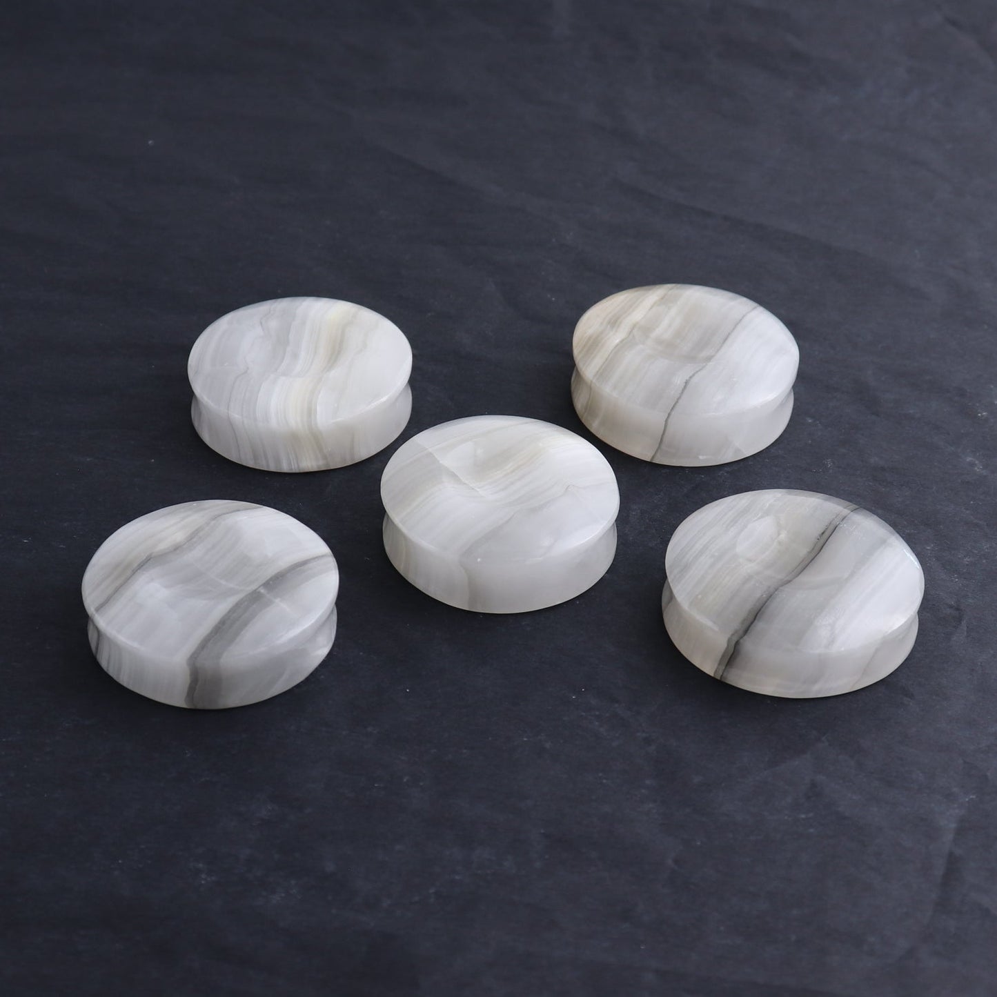 One Mexican Onyx/Calcite White Round Sphere Holder