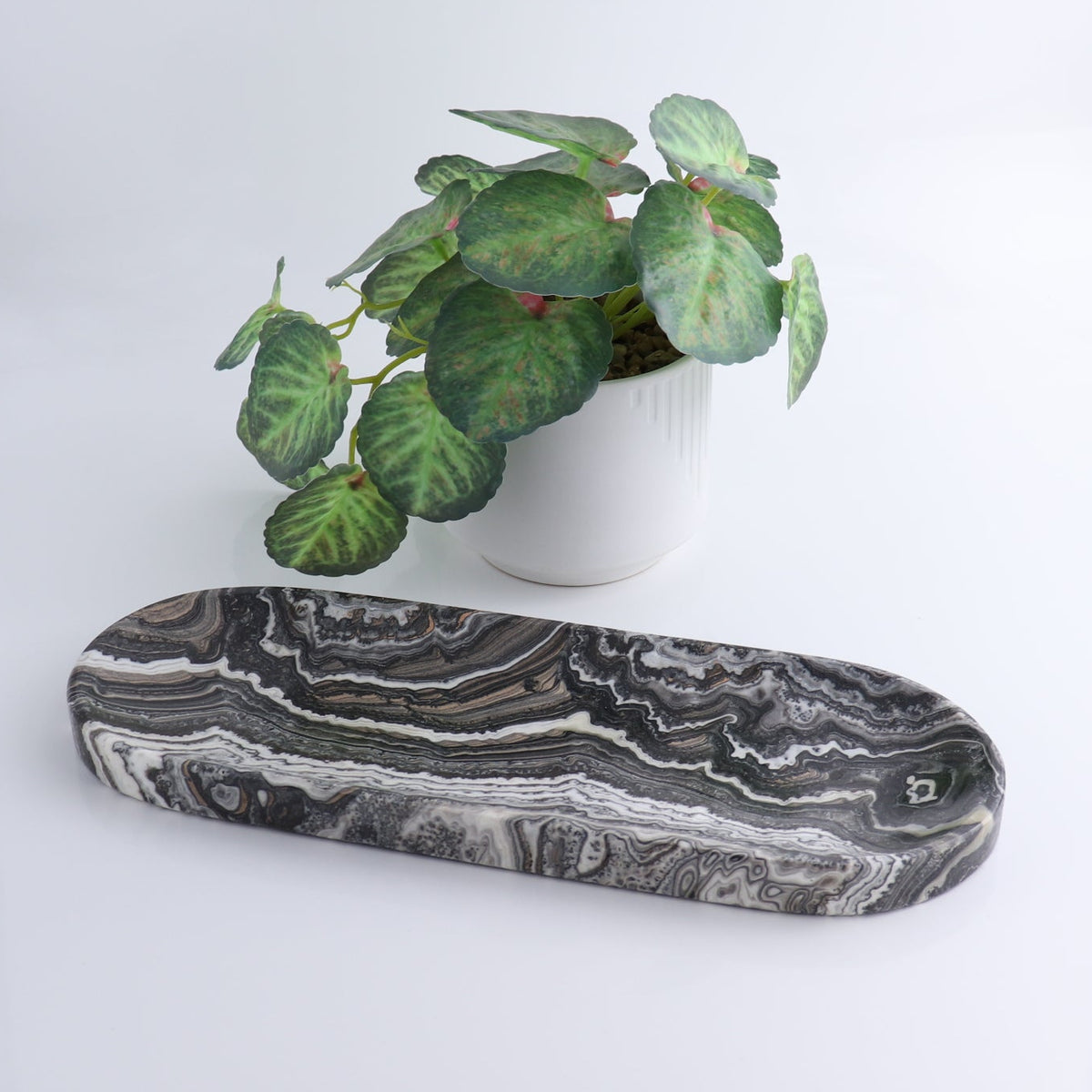 One Oval Dish Mexican Onyx/Calcite Black & White Zebra