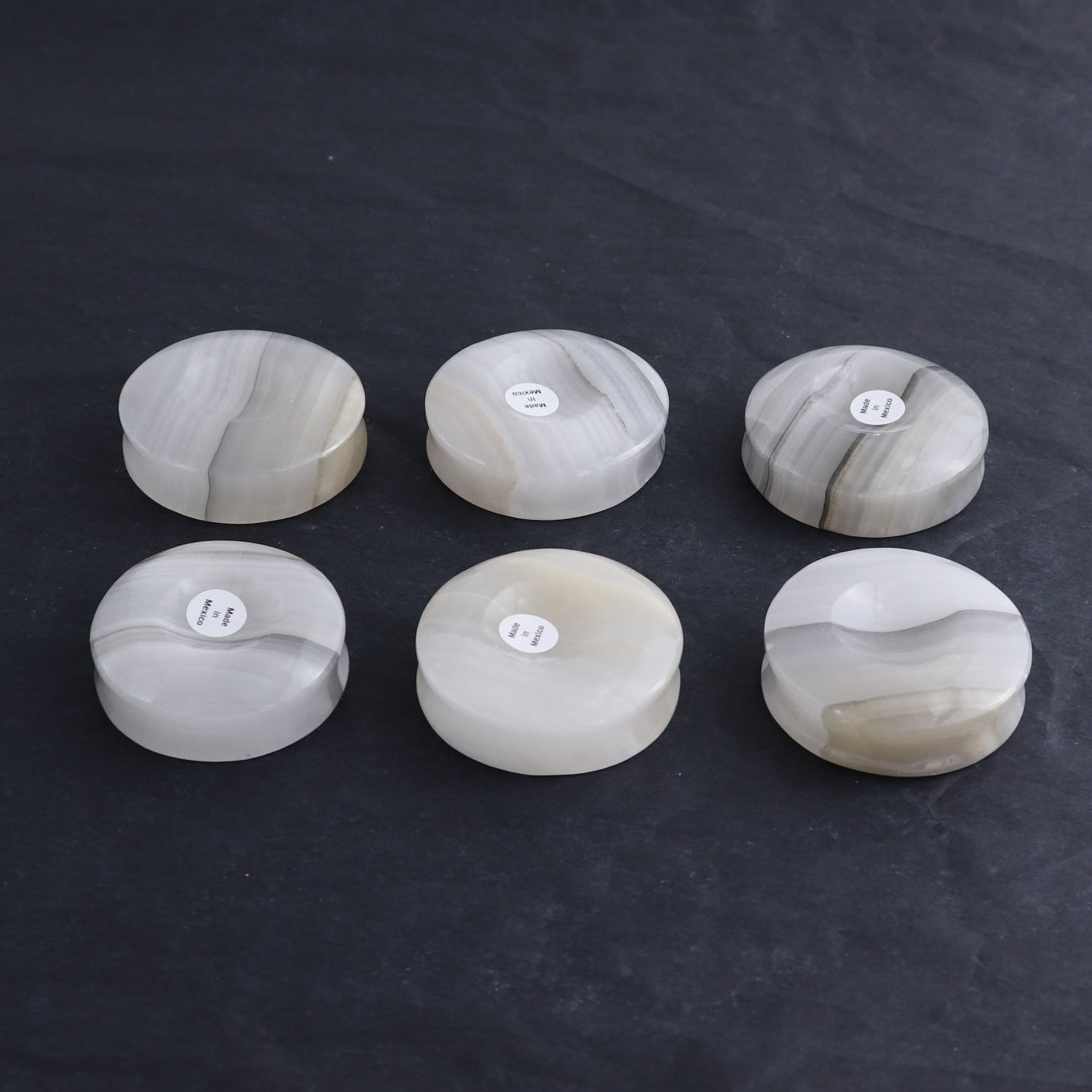 One Mexican Onyx/Calcite White Round Sphere Holder