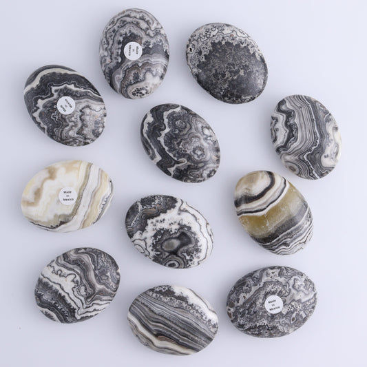One Zebra Onyx Palm Stones 1 kg Set - Expert Wholesale and Supplier of Wholesale Crystals & Bulk Gemstones, ["Mexico","onyx","Palm Stones"]