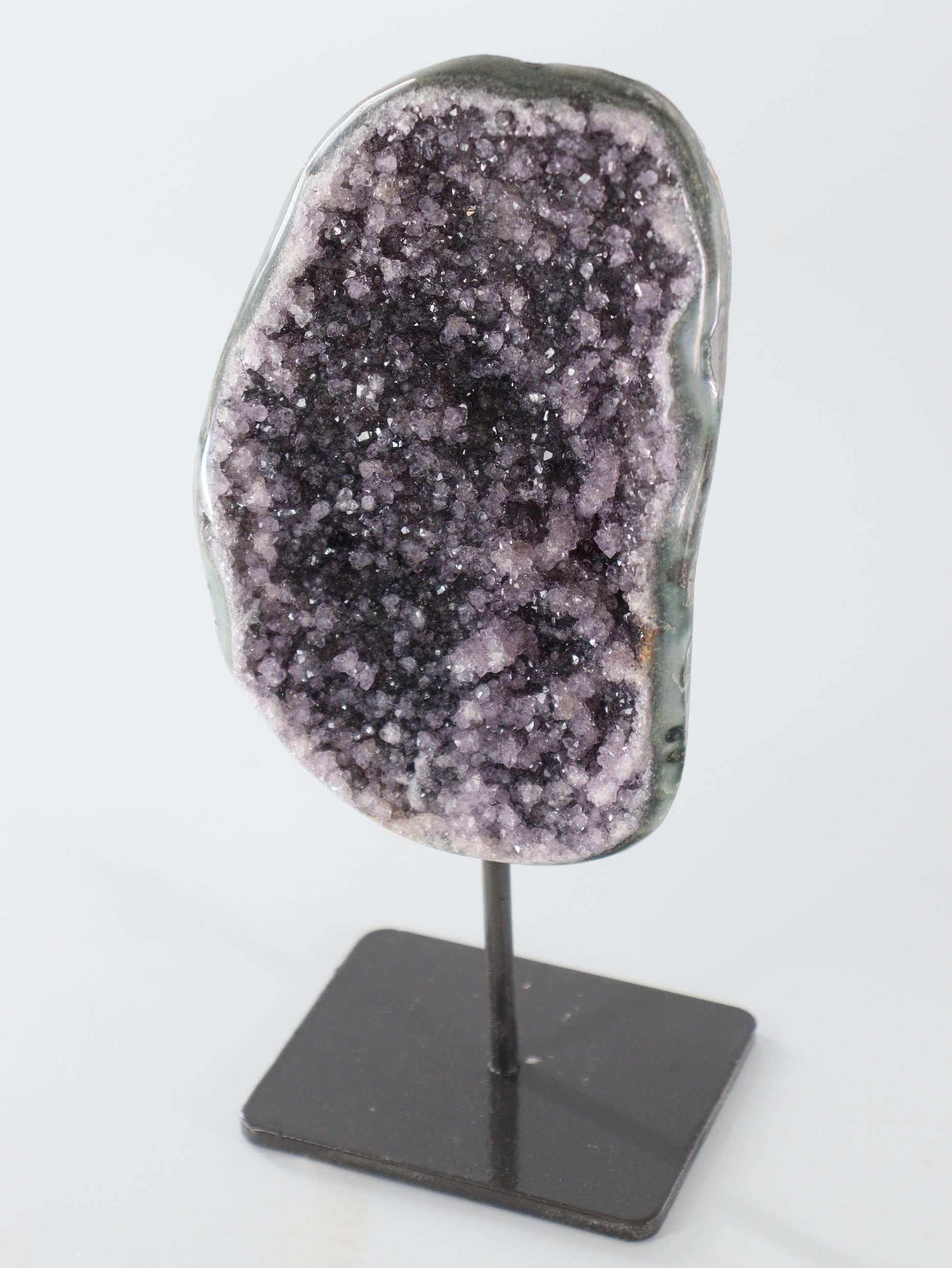 Amethyst On Pin - Expert Supplier of Wholesale Crystals & Bulk Gemstones