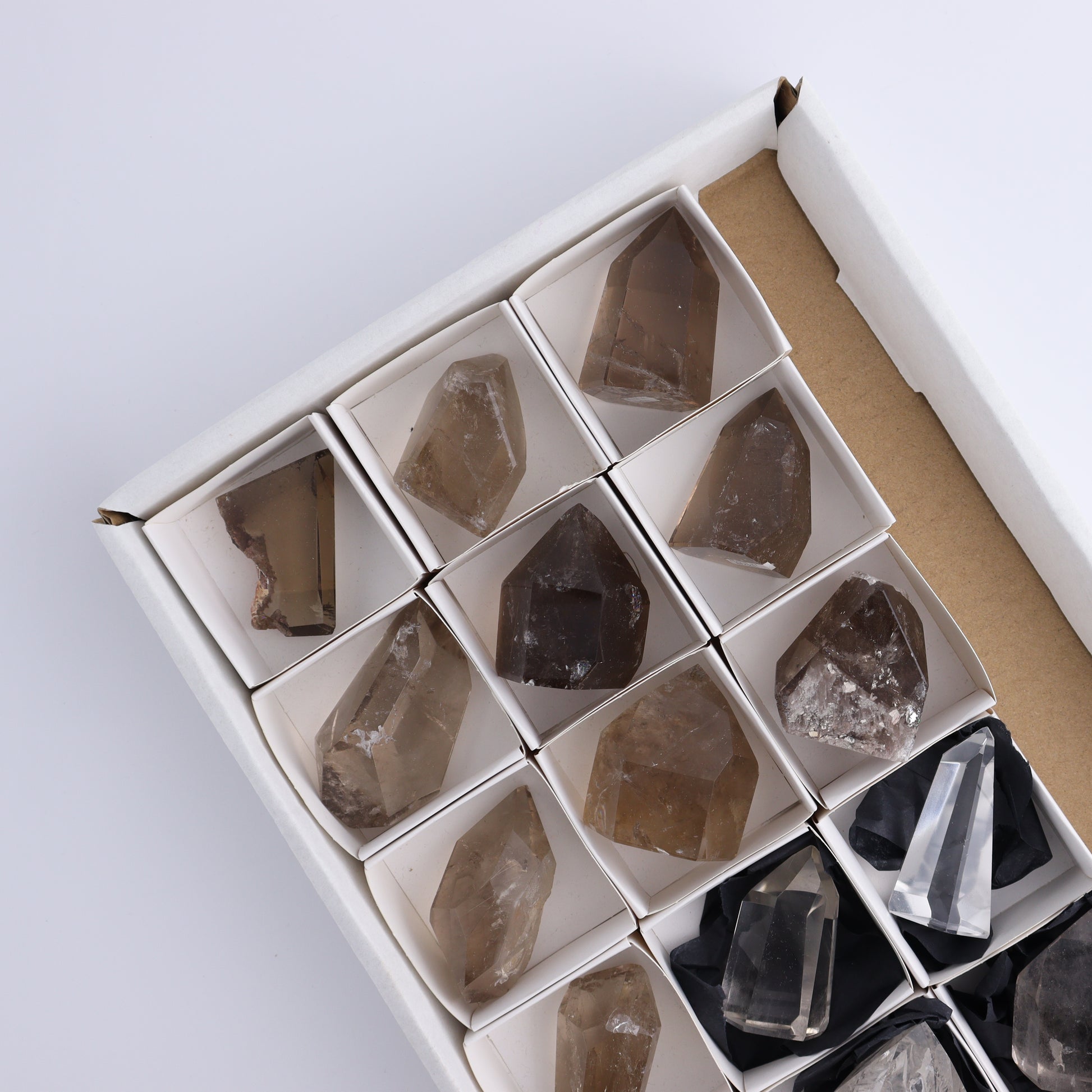 Quartz Mixed Set of 15 - Expert Wholesale and Supplier of Wholesale Crystals & Bulk Gemstones, ["Brazil","Clear Quartz","Quartz","Smoky Quartz"]