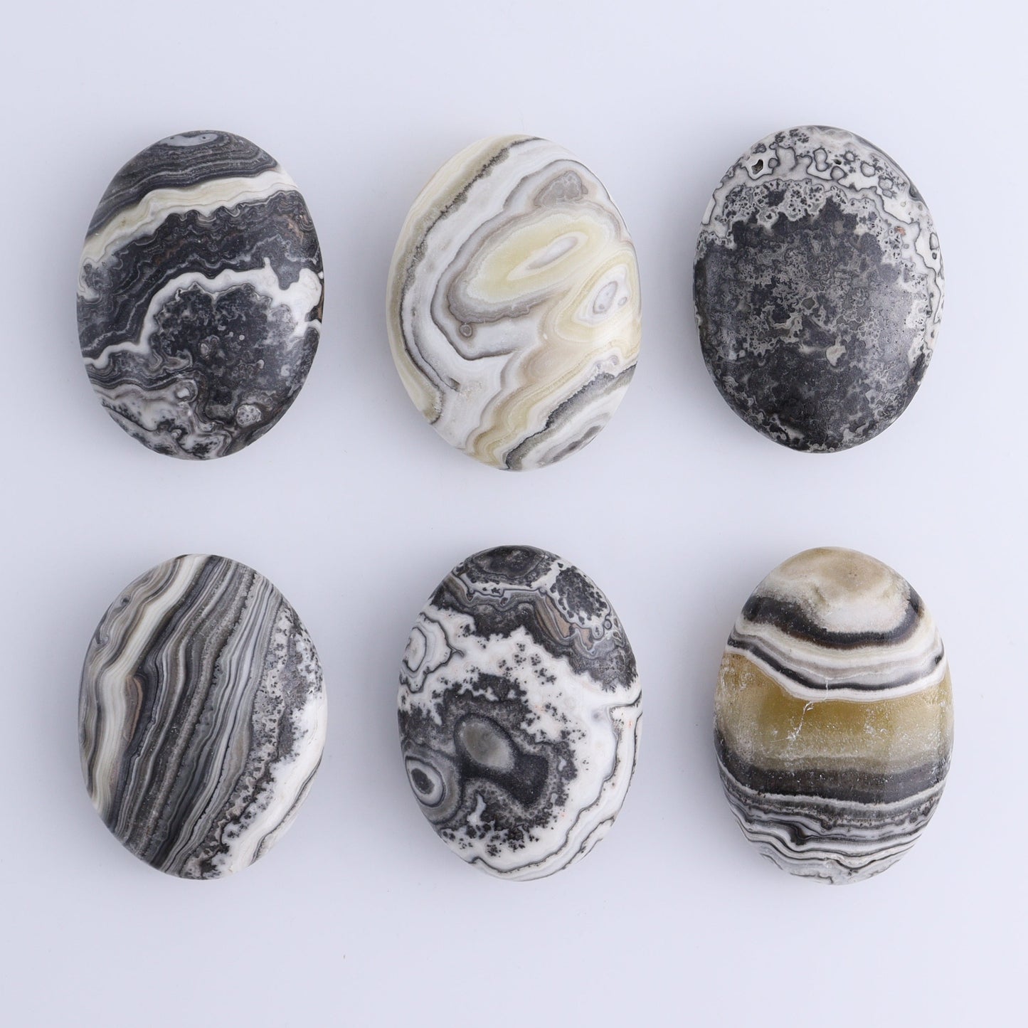 One Zebra Onyx Palm Stones 1 kg Set - Expert Wholesale and Supplier of Wholesale Crystals & Bulk Gemstones, ["Mexico","onyx","Palm Stones"]
