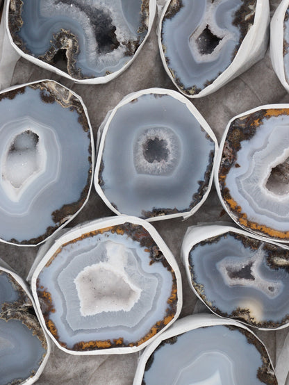 Las Choyas Geodes Flat - Expert Wholesale and Supplier of Wholesale Crystals & Bulk Gemstones, []