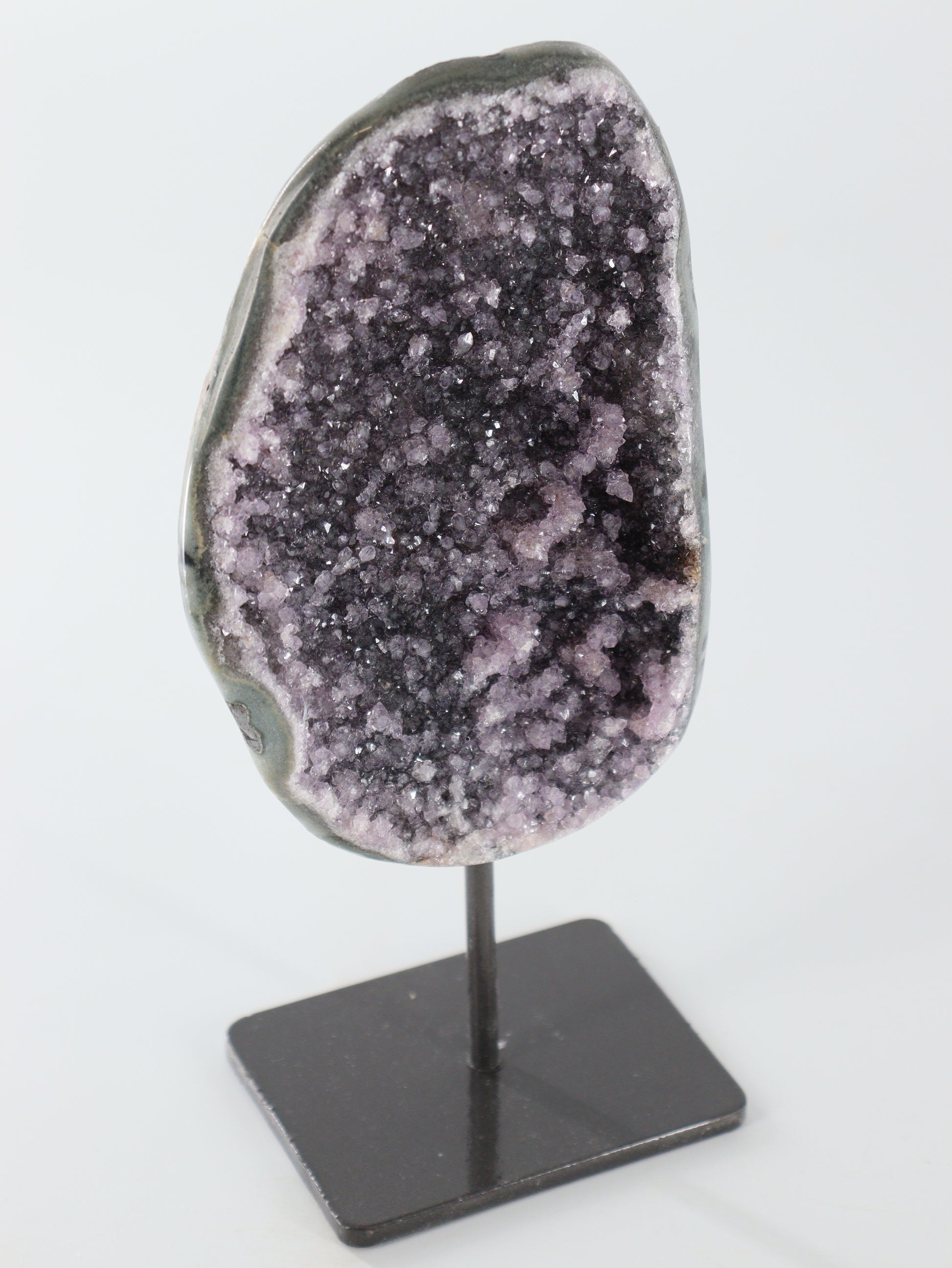 Amethyst On Pin - Expert Supplier of Wholesale Crystals & Bulk Gemstones