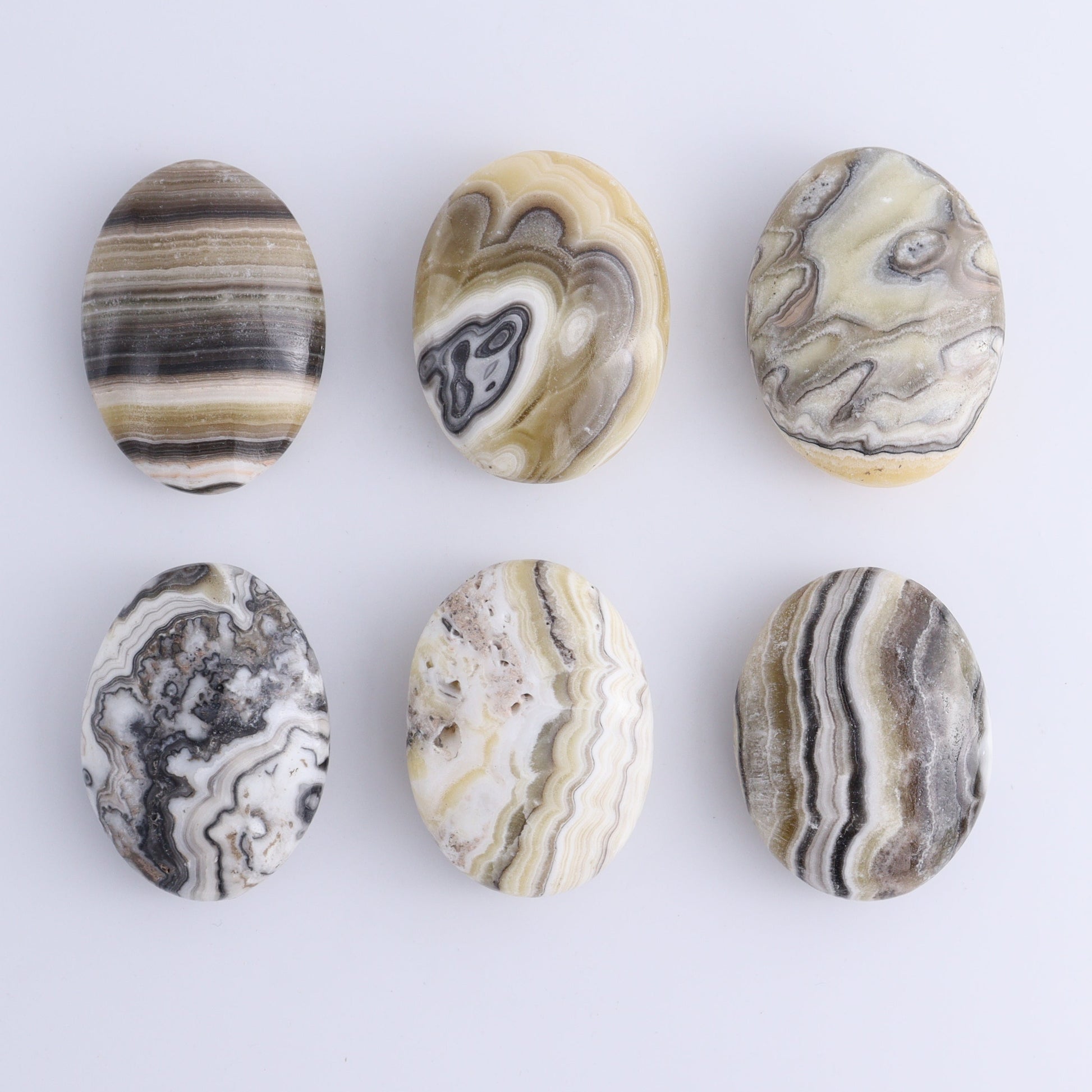 One Zebra Onyx Palm Stones 1 kg Set - Expert Wholesale and Supplier of Wholesale Crystals & Bulk Gemstones, ["Mexico","onyx","Palm Stones"]