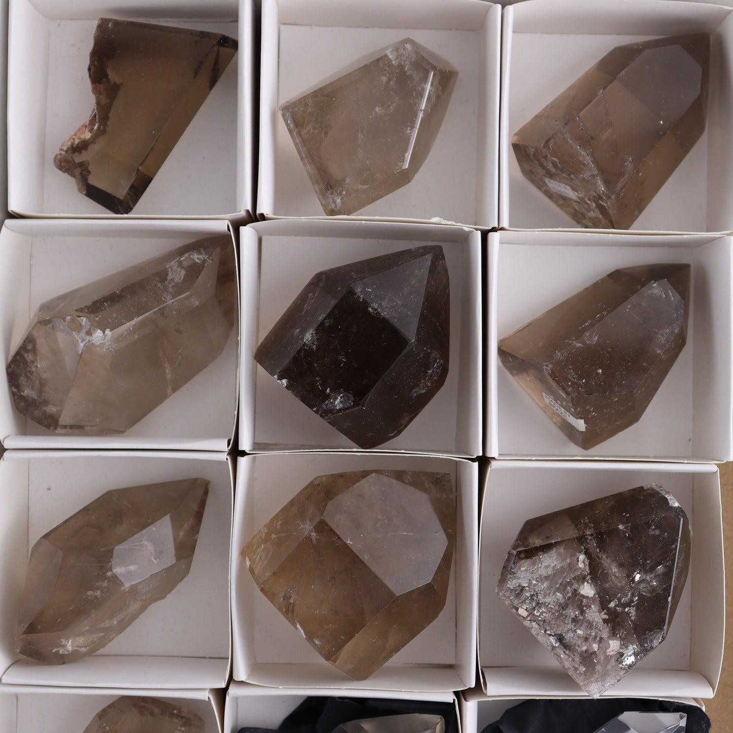 Quartz Mixed Set of 15 - Expert Wholesale and Supplier of Wholesale Crystals & Bulk Gemstones, ["Brazil","Clear Quartz","Quartz","Smoky Quartz"]