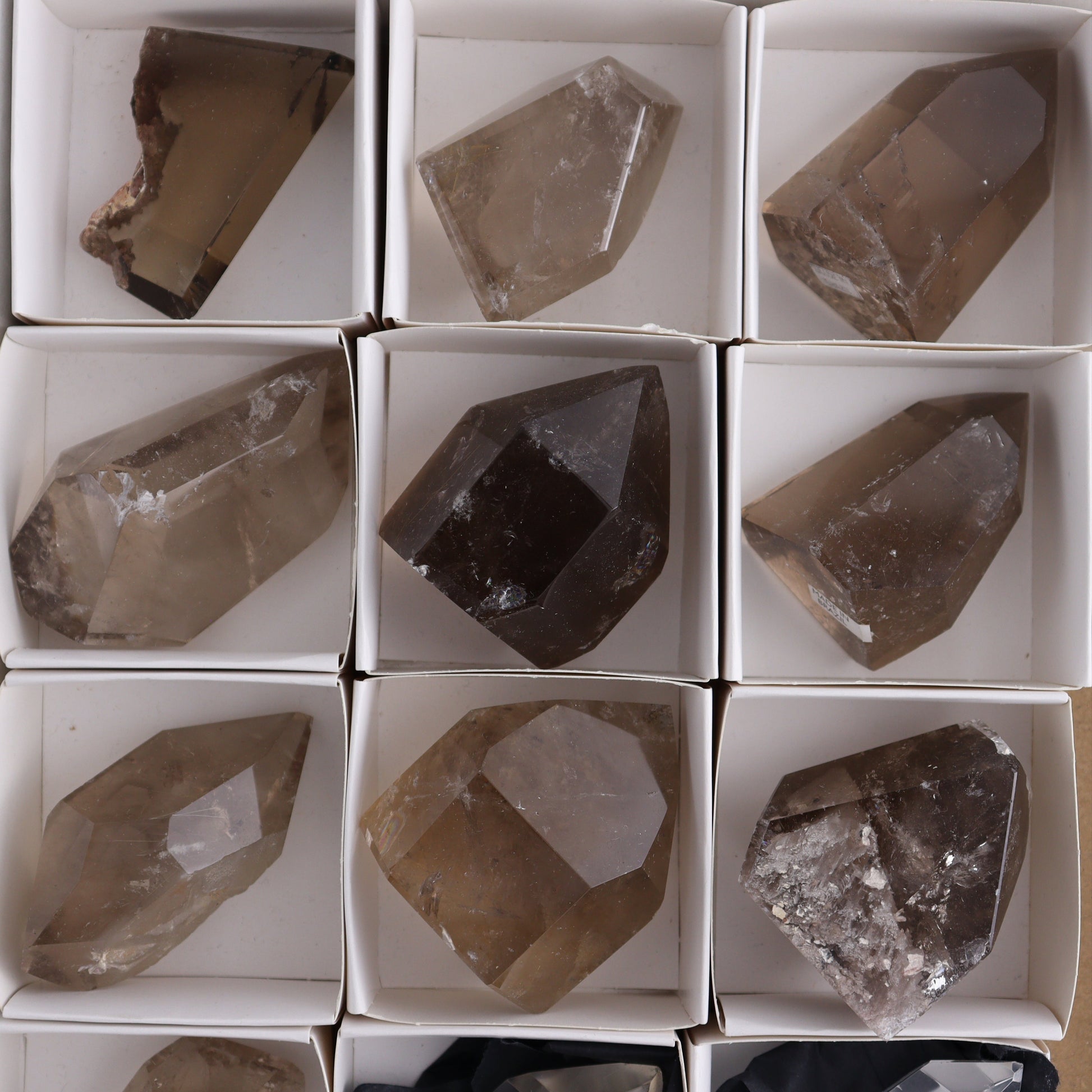 Quartz Mixed Set of 15 - Expert Wholesale and Supplier of Wholesale Crystals & Bulk Gemstones, ["Brazil","Clear Quartz","Quartz","Smoky Quartz"]