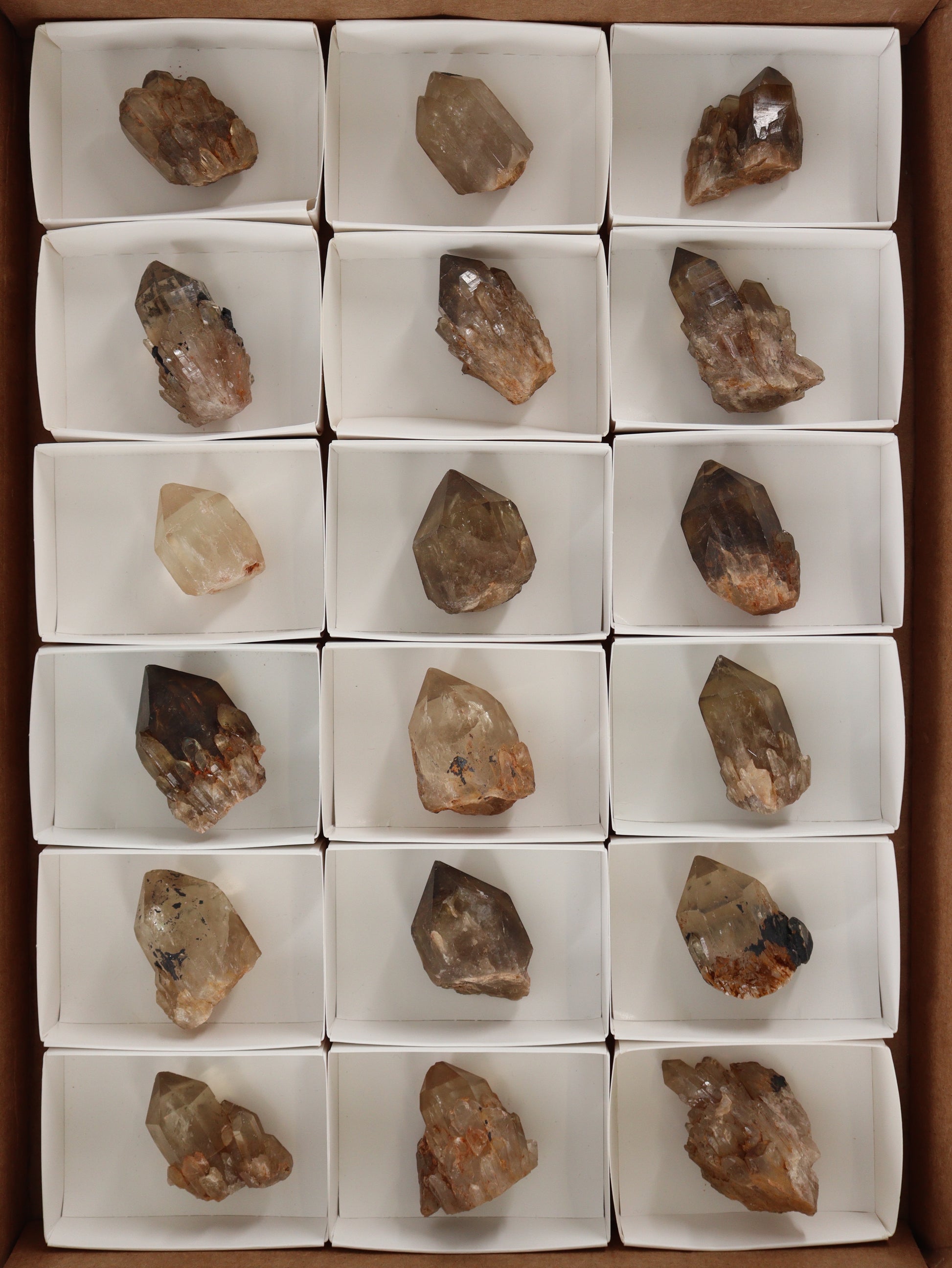 Citrine Flat Set of 18 - Expert Wholesale and Supplier of Wholesale Crystals & Bulk Gemstones, []