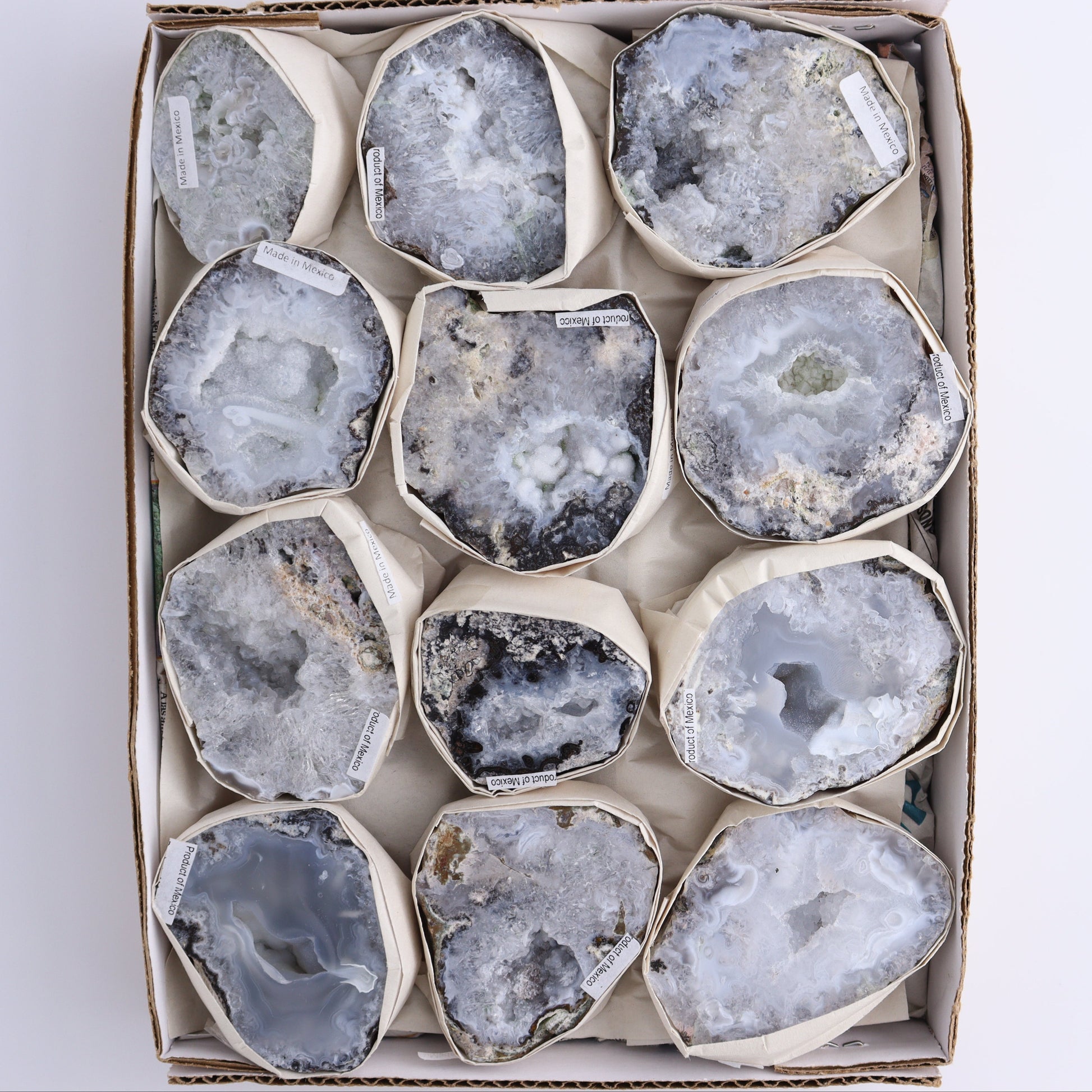 Trancas Geodes Set of 12 - Expert Wholesale and Supplier of Wholesale Crystals & Bulk Gemstones, ["flat","Flats","Geodes","Trancas"]