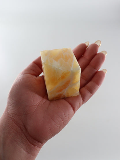 Calcite Cubes Set of 7 - Expert Wholesale and Supplier of Wholesale Crystals & Bulk Gemstones, []