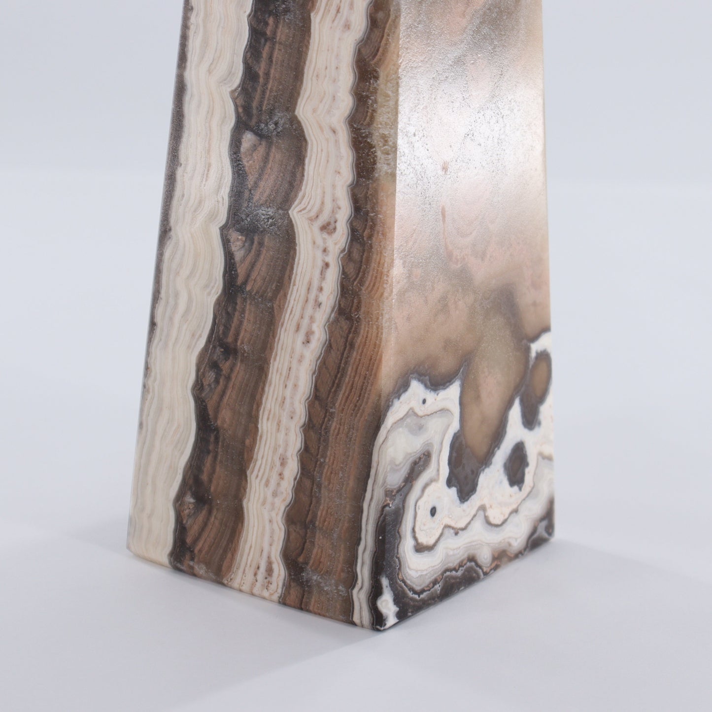 Onyx Obelisk - Expert Wholesale and Supplier of Wholesale Crystals & Bulk Gemstones, ["close_50","Mexico","Obelisk","onyx"]