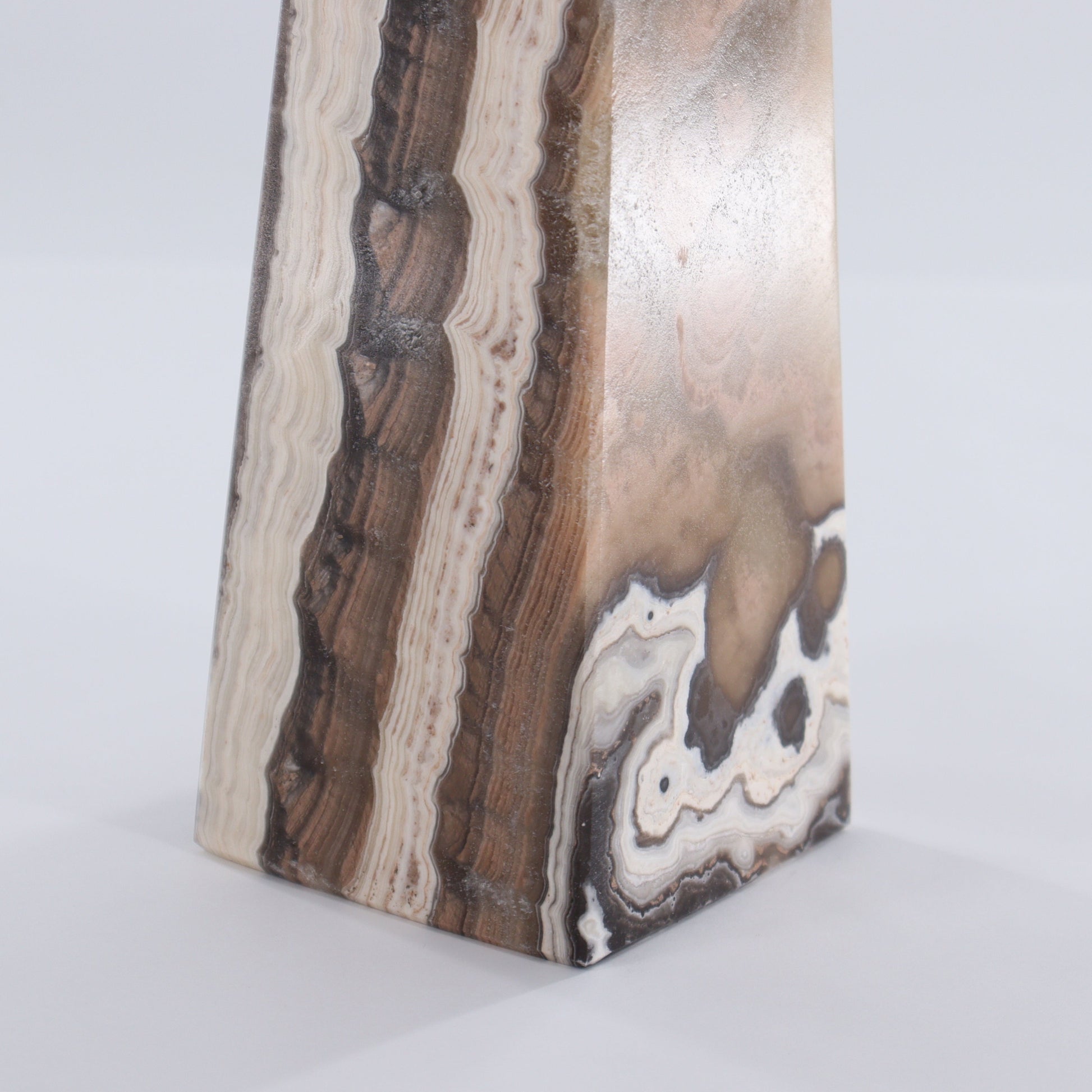 Onyx Obelisk - Expert Wholesale and Supplier of Wholesale Crystals & Bulk Gemstones, ["close_50","Mexico","Obelisk","onyx"]