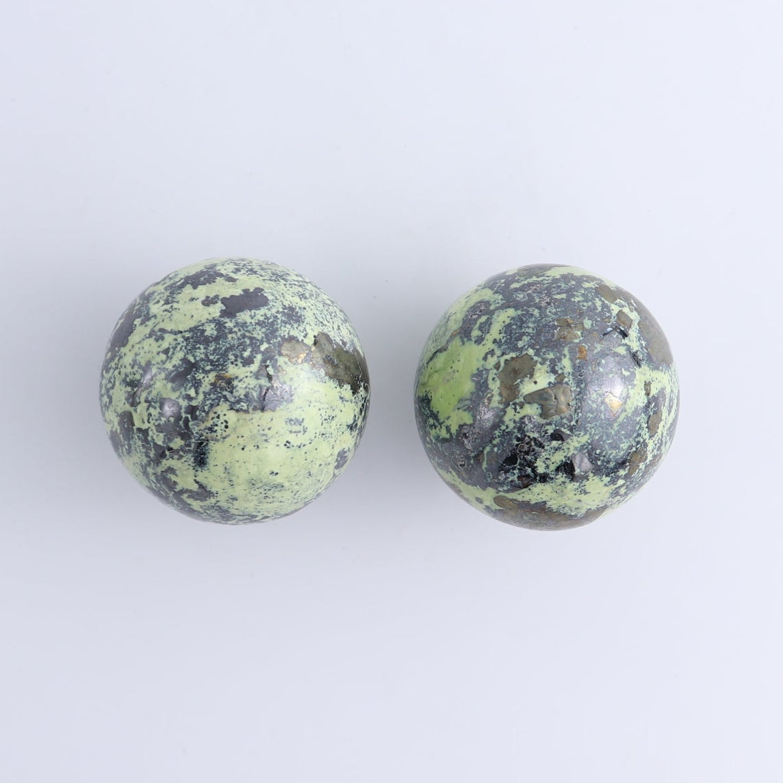 Serpentine Spheres Set of 5