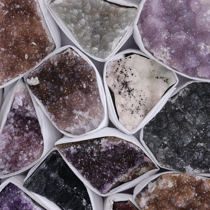 Uruguay Rainbow Amethyst Clusters Flat of 17 - Expert Wholesale and Supplier of Wholesale Crystals & Bulk Gemstones, ["Amethyst","Clusters","Rainbow Amethyst","Sugar Rainbow Amethyst","Uruguay"]