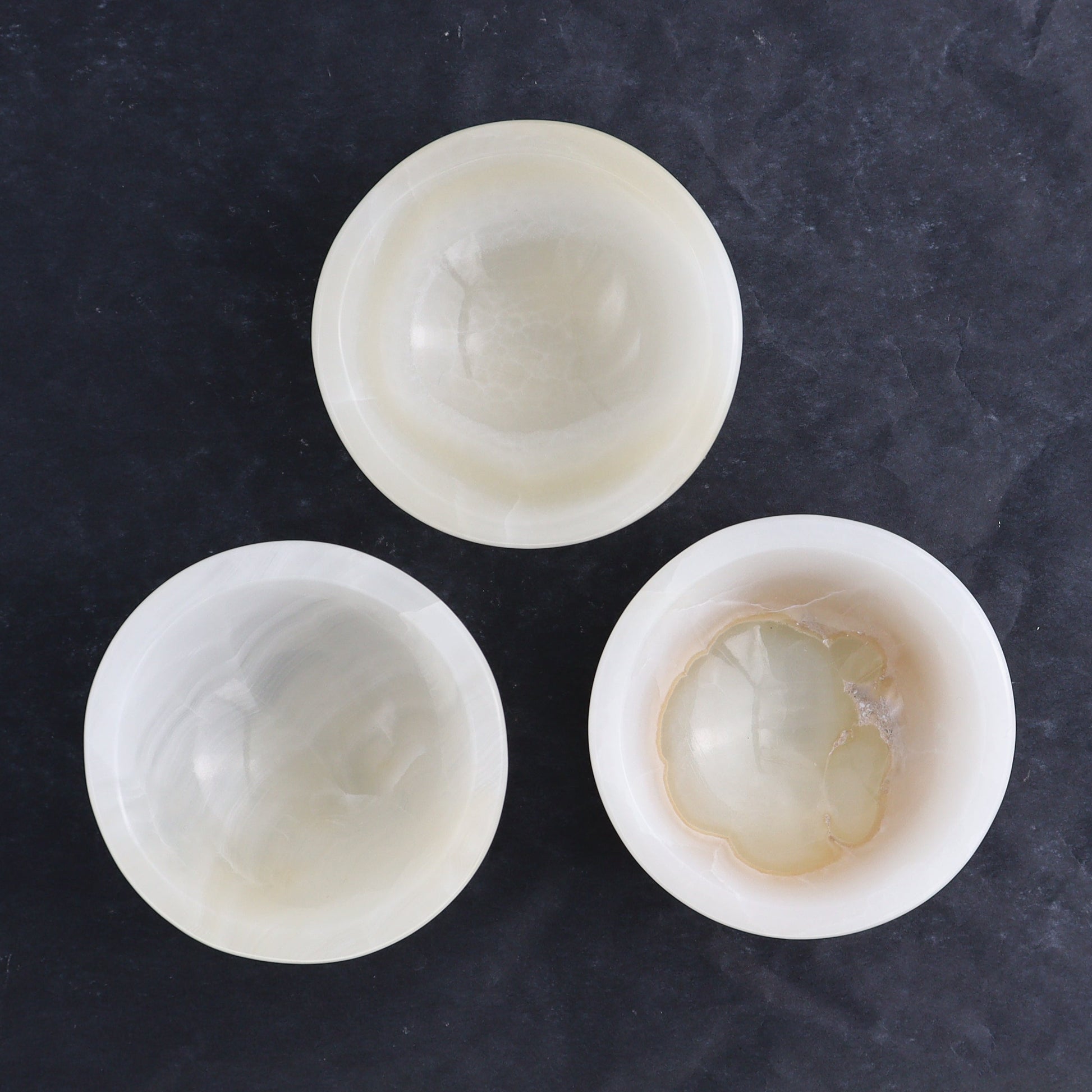 One Mexican White Onyx/Calcite Little Round Bowl - Expert Wholesale and Supplier of Wholesale Crystals & Bulk Gemstones, ["bowl","Calcite","Catalog Onyx","Decorative Dish","Mexico","onyx"]