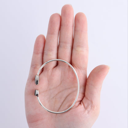 One Labradorite Sterling Silver Bracelet - Expert Wholesale and Supplier of Wholesale Crystals & Bulk Gemstones, ["Bracelet","bracelets","Labradorite"]