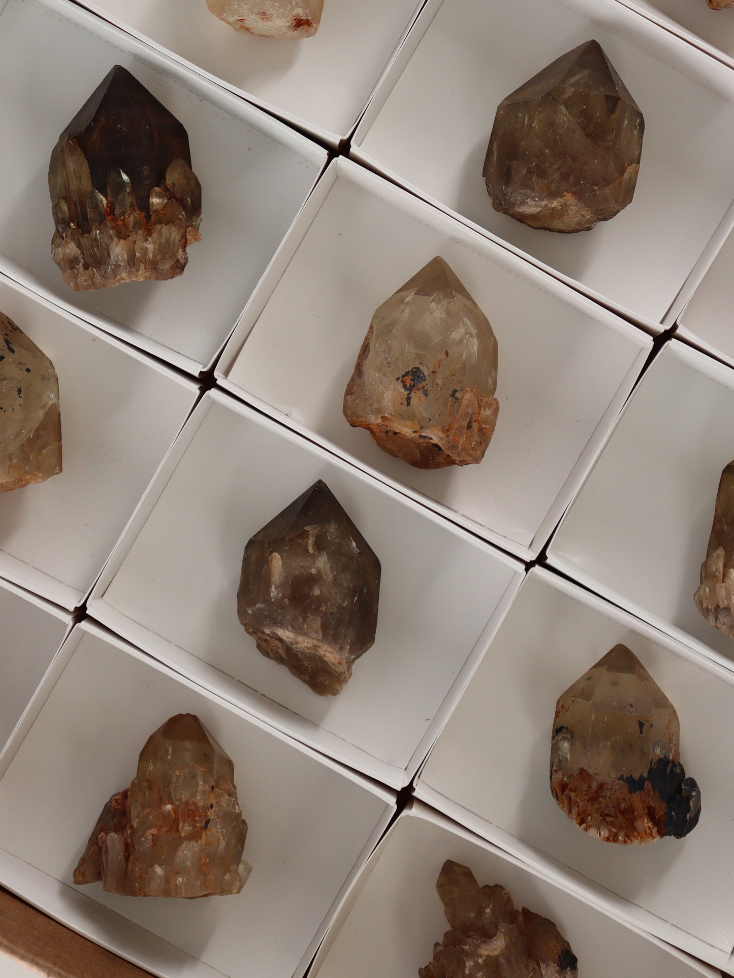Citrine Flat Set of 18 - Expert Wholesale and Supplier of Wholesale Crystals & Bulk Gemstones, []