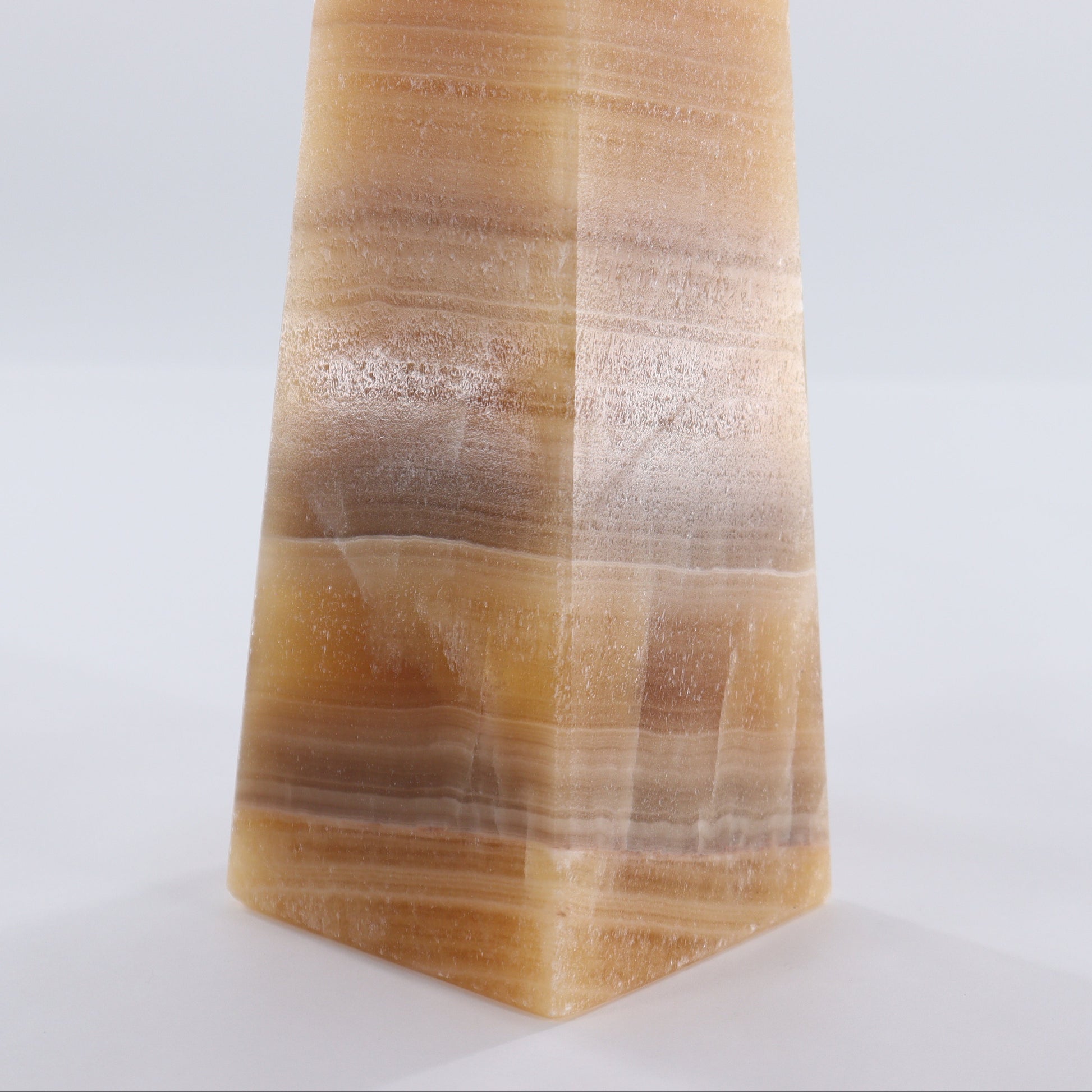 Onyx Obelisk - Expert Wholesale and Supplier of Wholesale Crystals & Bulk Gemstones, ["close_50","Mexico","Obelisk","onyx"]