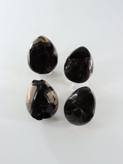 Septarian Eggs Set of 4 - Expert Supplier of Wholesale Crystals & Bulk Gemstones