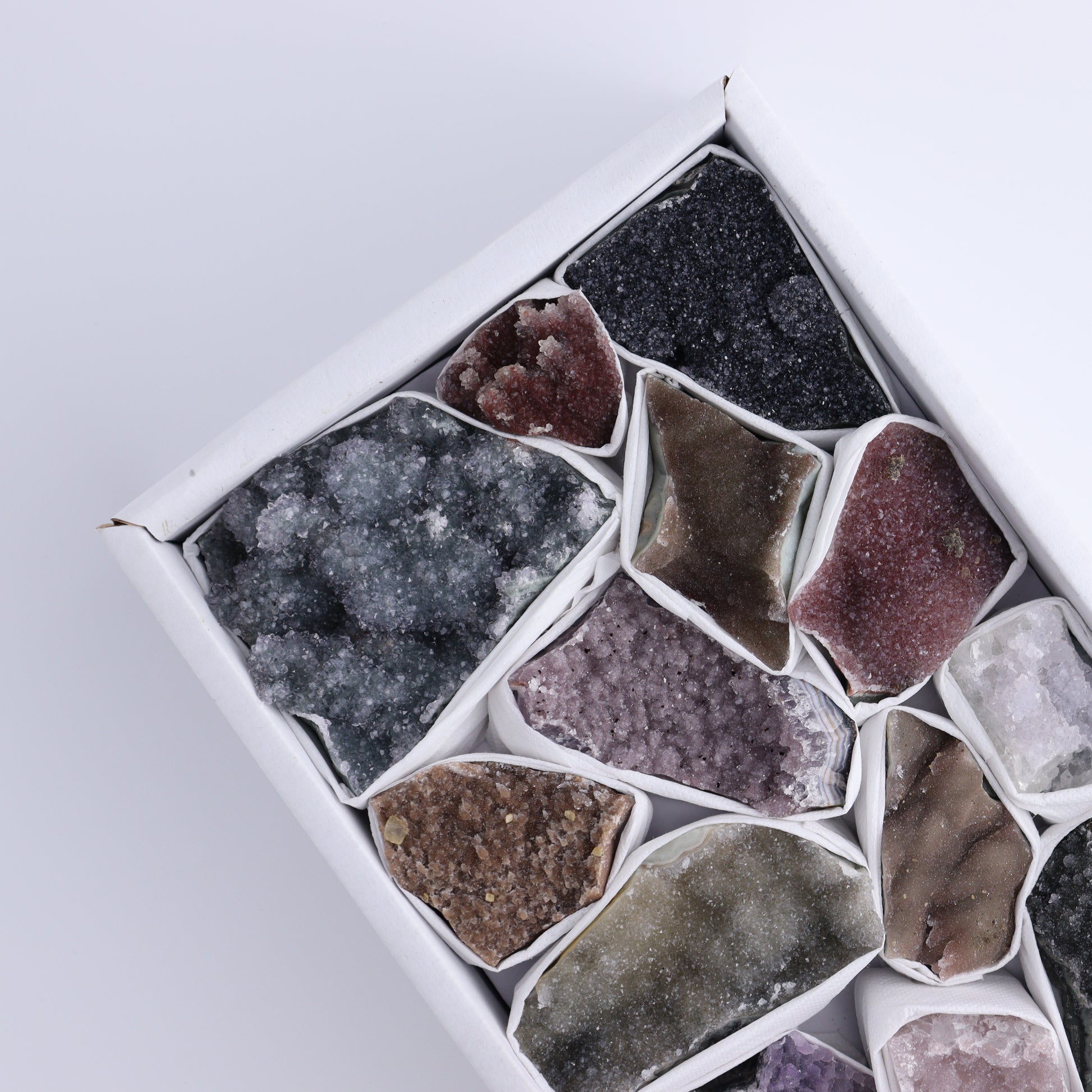 Uruguay Rainbow Amethyst Clusters Flat of 13 - Expert Wholesale and Supplier of Wholesale Crystals & Bulk Gemstones, ["Amethyst","Clusters","Rainbow Amethyst","Sugar Rainbow Amethyst","Uruguay"]