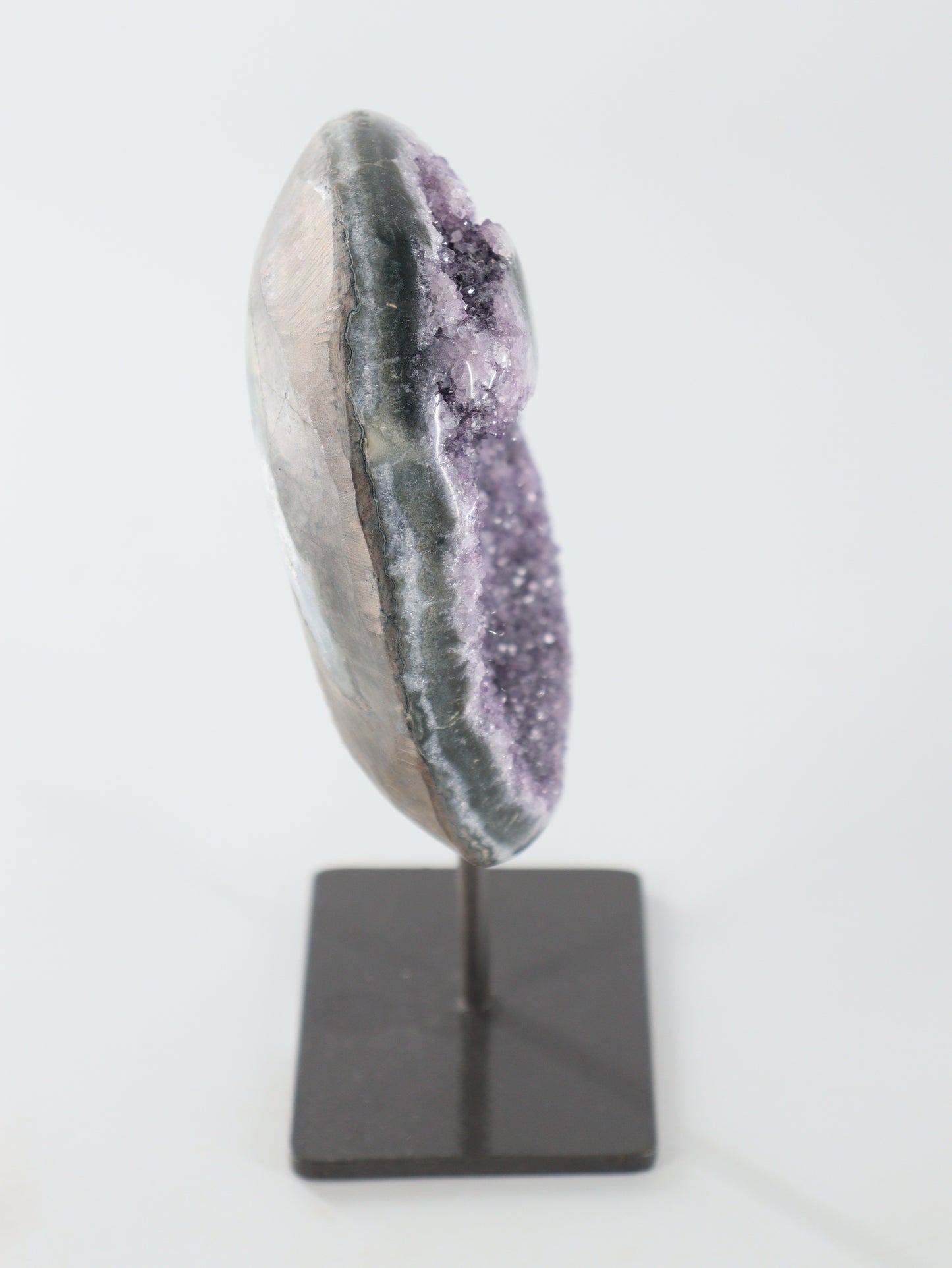 Amethyst On Pin - Expert Supplier of Wholesale Crystals & Bulk Gemstones
