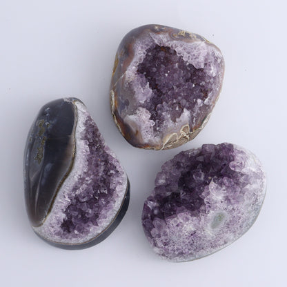 Amethyst Clusters Set of 24 - Expert Wholesale and Supplier of Wholesale Crystals & Bulk Gemstones, ["Amethyst","Clusters"]